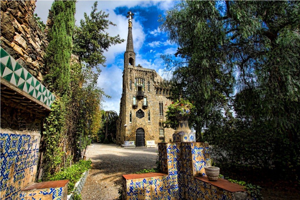Torre Bellesguard by Gaudi