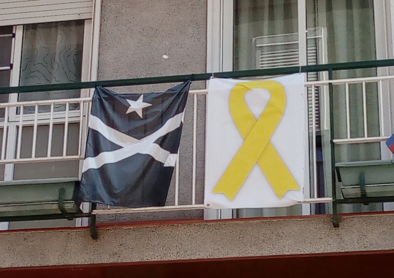 Catalan flags explained – Nuts