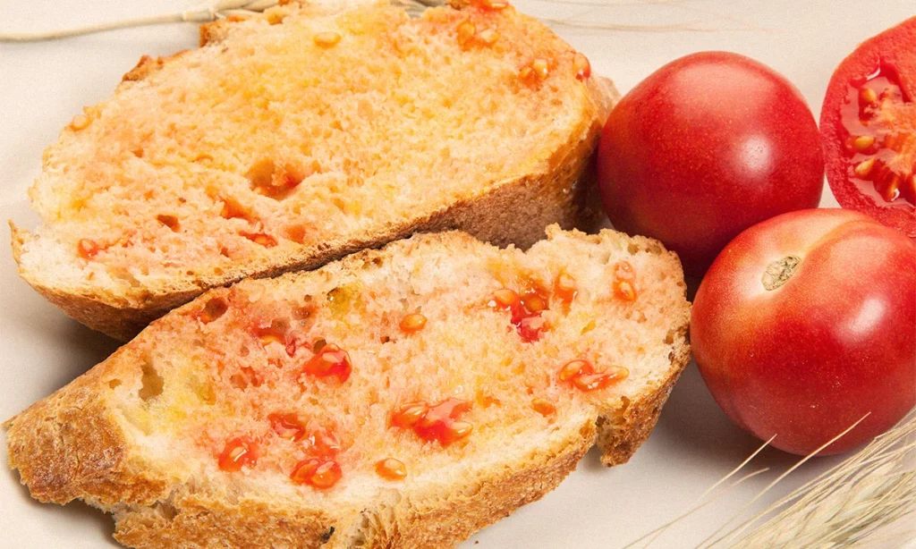 Bread with tomato